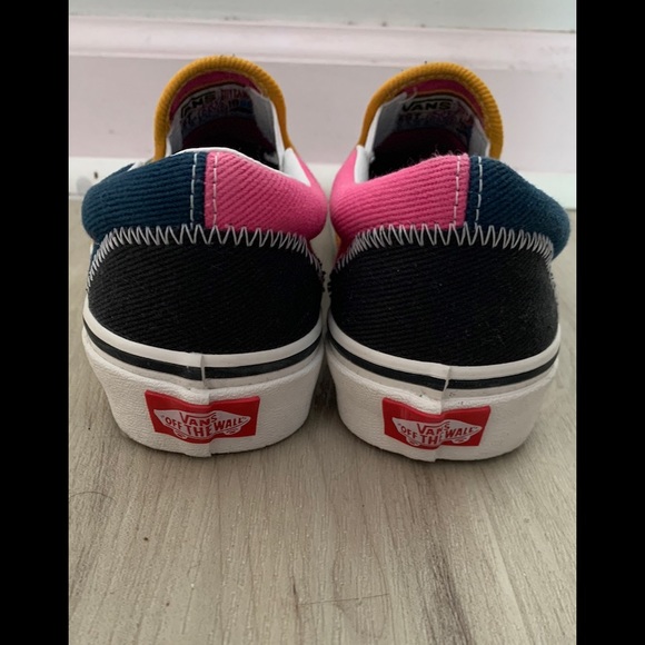 Vans - Picture 6 of 8